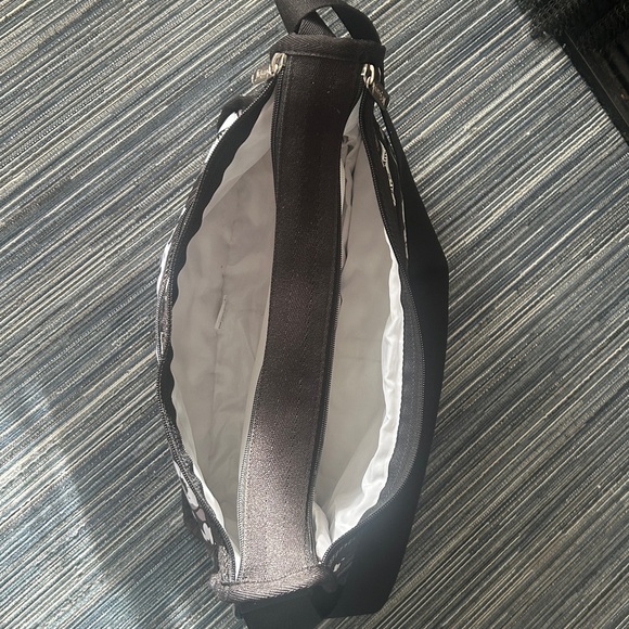 LeSportsac Deluxe Everyday Bag Black and White Shadow Blossom Floral Print - Picture 5 of 8